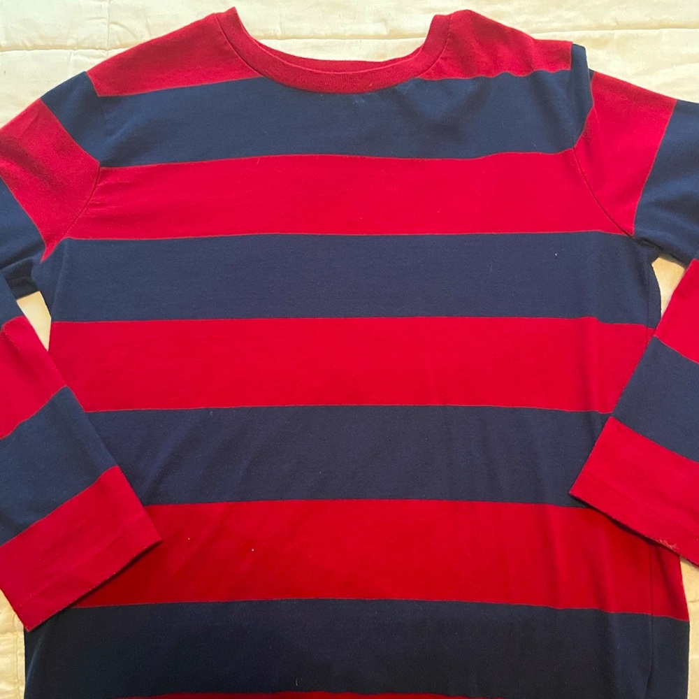 Boys long sleeve strip navy blue & red. Size:L 10/12 Used. Good condition